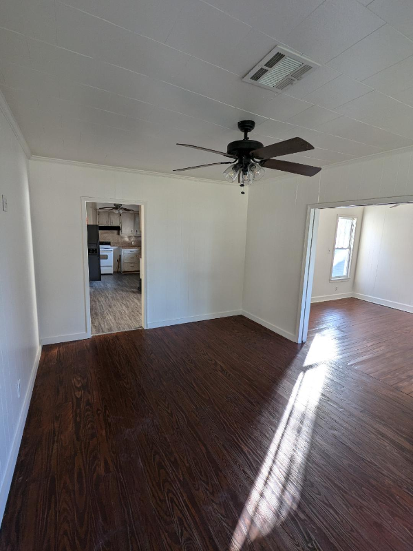 510 E Cedar St - Photo 2 of 8