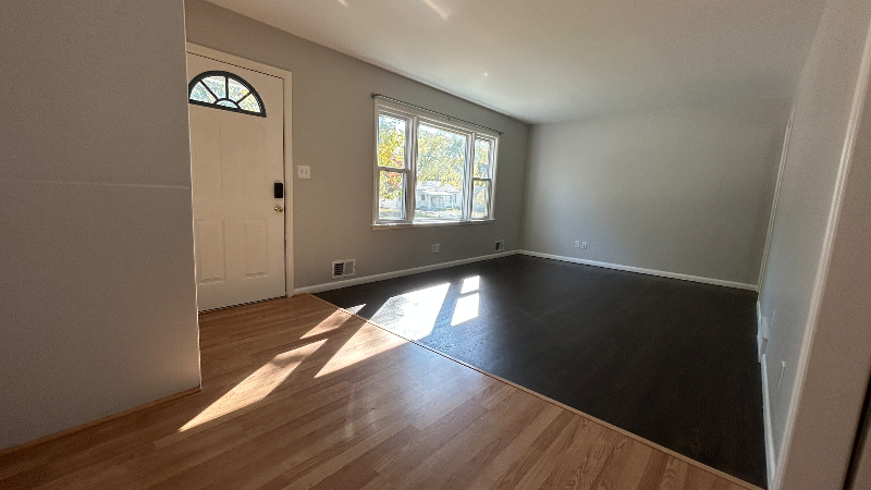 3136 S 46th St - Photo 3 of 15