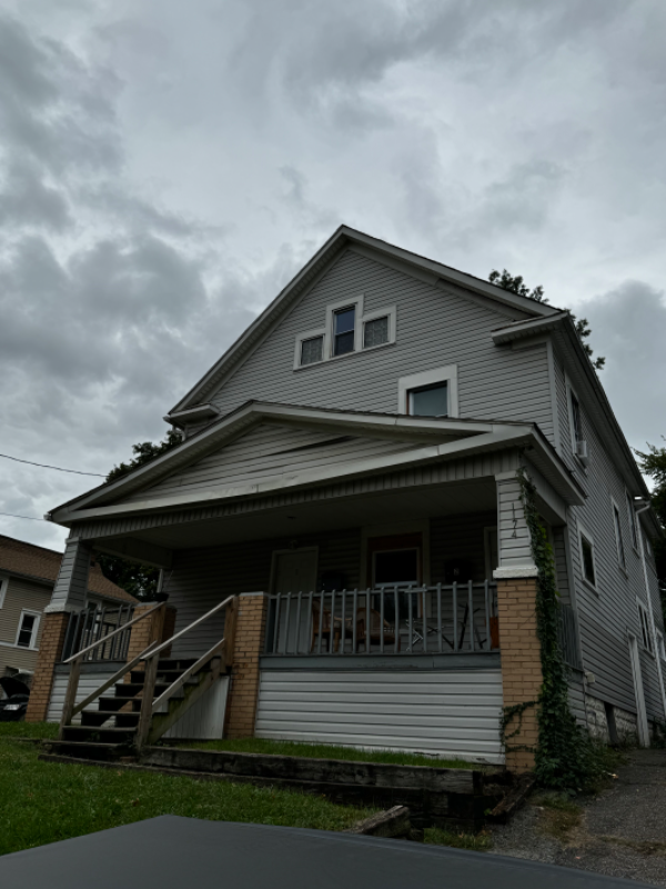 1174 La Croix Ave #1
