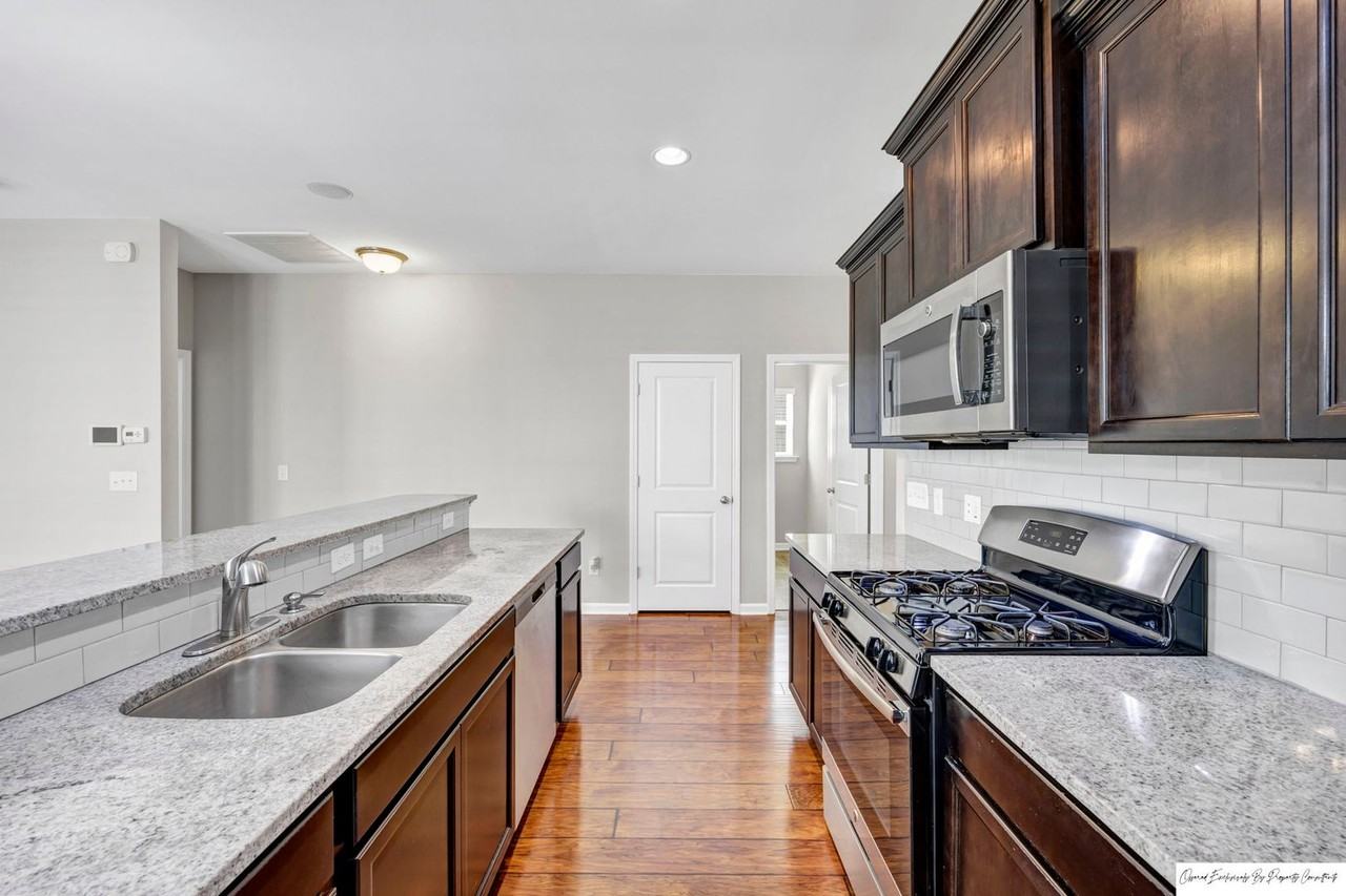 768 Helmsman Ln - Photo 6 of 27
