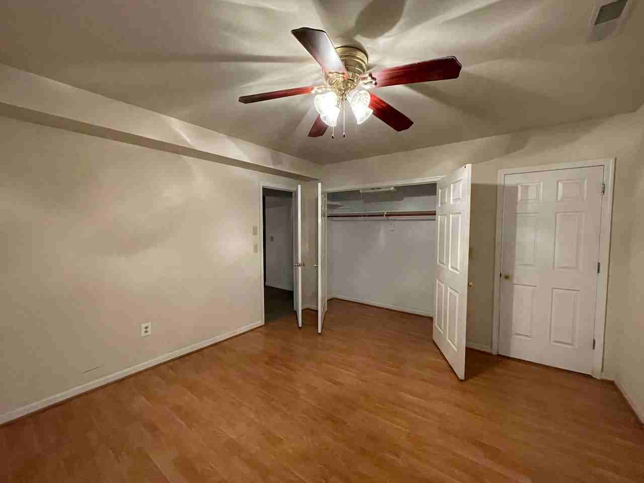 706 Stonewall Ln - Photo 7 of 9