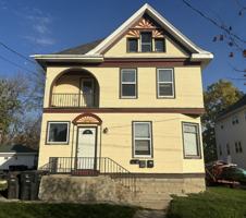 featured image of 119 S 5th St #1