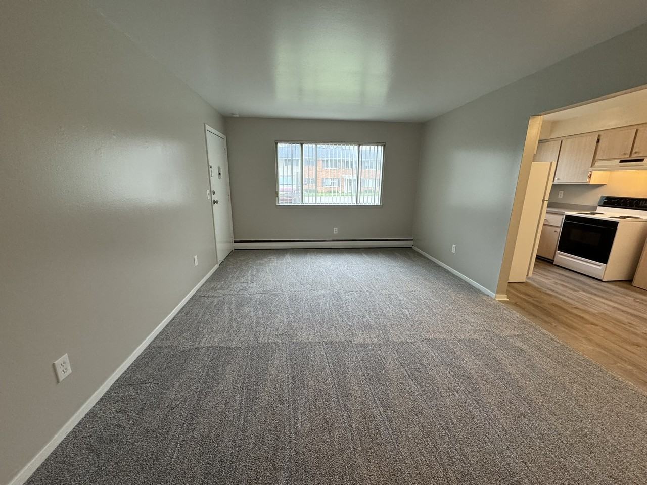 421 Parkdale Ave #B - Photo 3 of 23