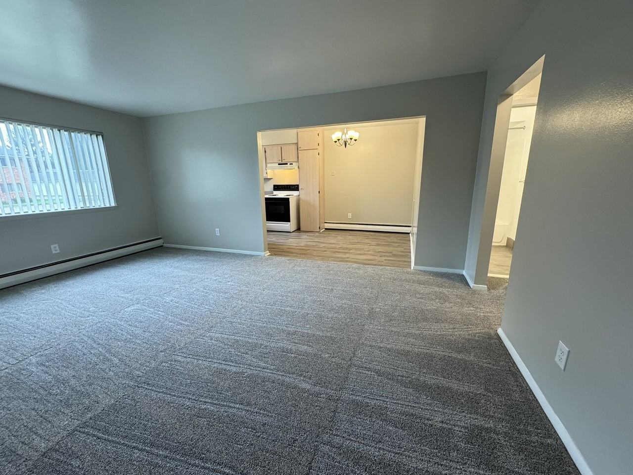 421 Parkdale Ave #B - Photo 4 of 23