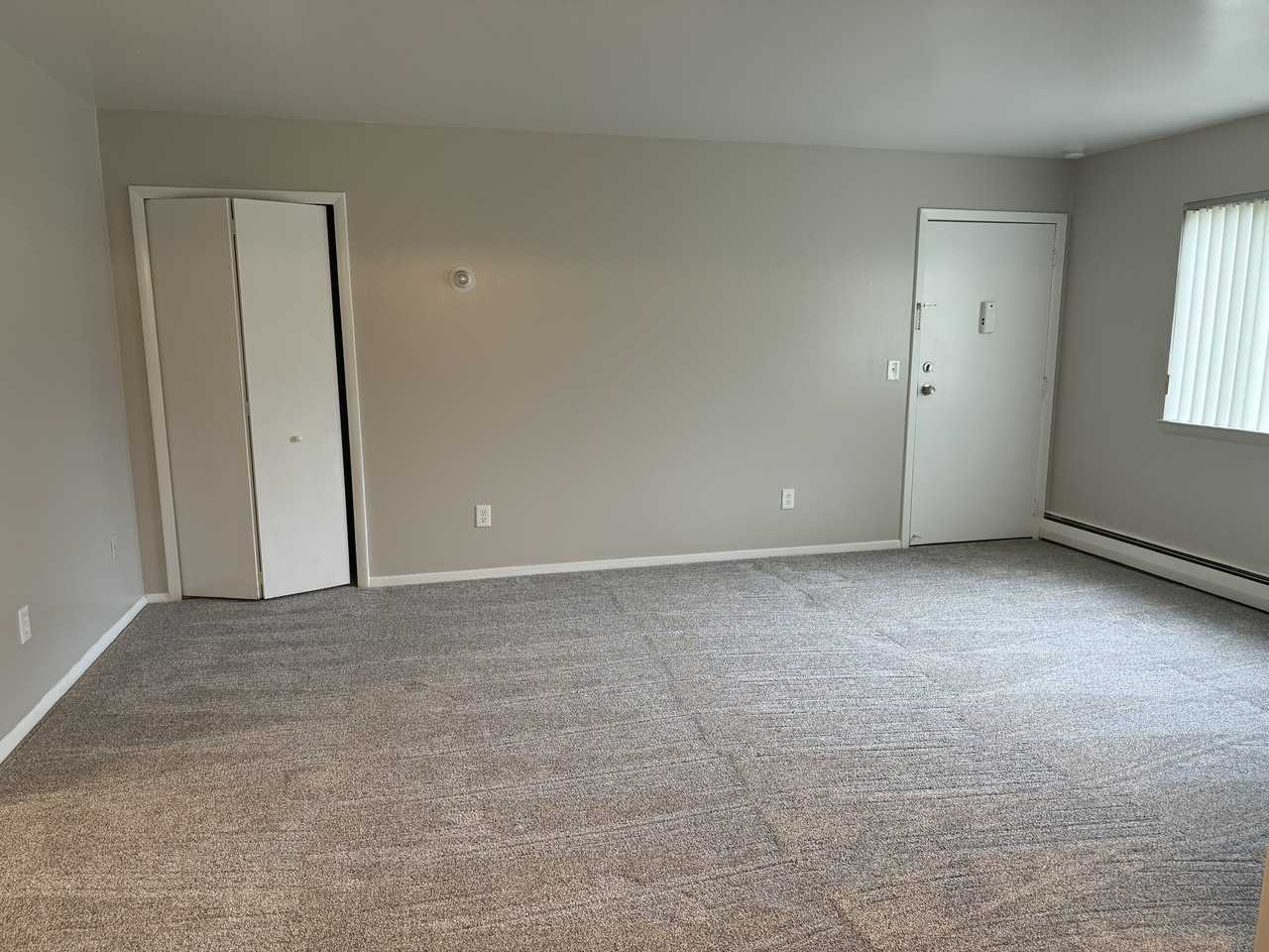 421 Parkdale Ave #B - Photo 5 of 23