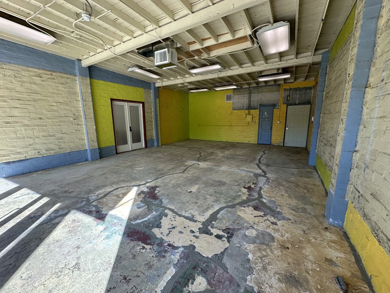 606 E Ojai Ave #606 - Photo 2 of 6