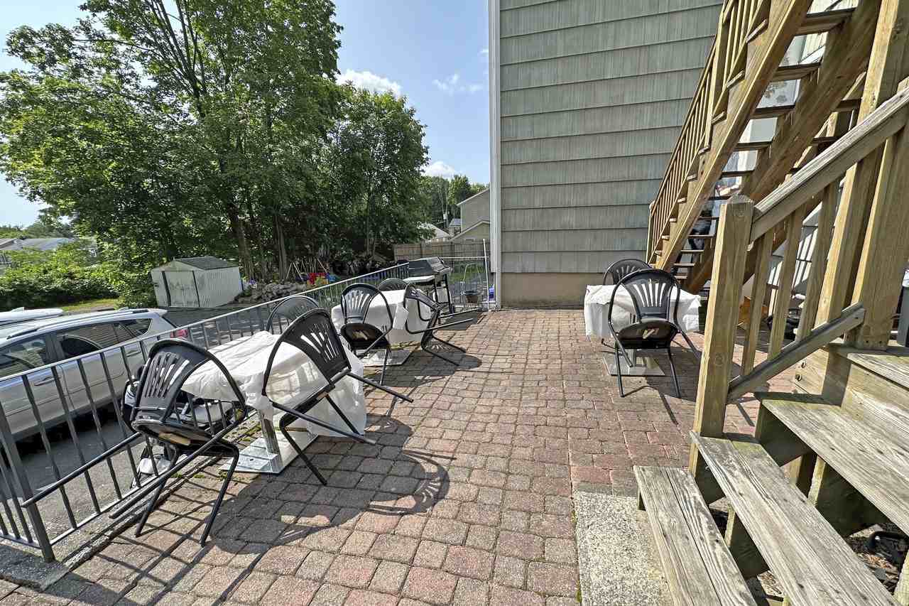 30 1/2 Bartlett Ave #B - Photo 3 of 14