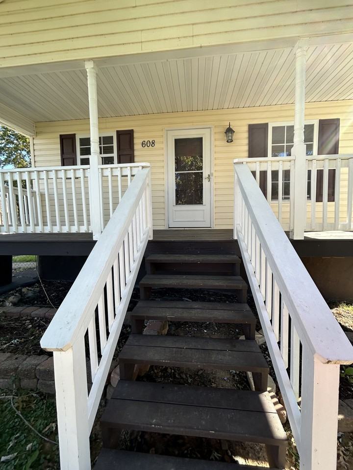 608 Walnut St #NA - Photo 2 of 40