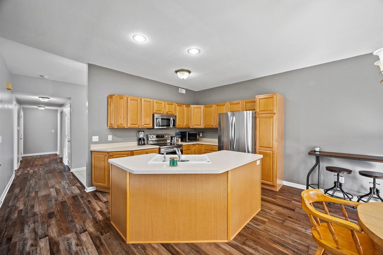 7323 N Villa Lake Dr #1 - Photo 5 of 24