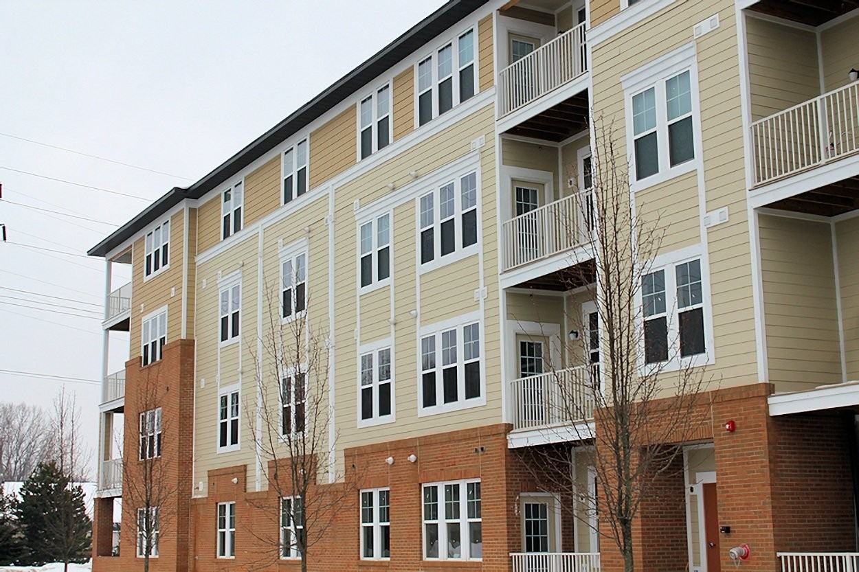 Auburn Square Apartments - Photo 5 of 24