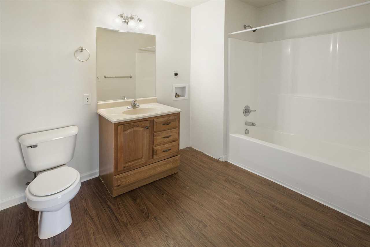 Columbia Woods Apartments - Photo 6 of 25