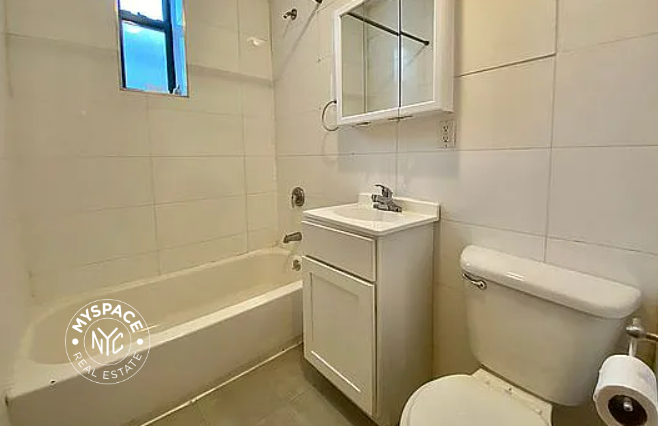 890 Bergen St #1R - Photo 3 of 12