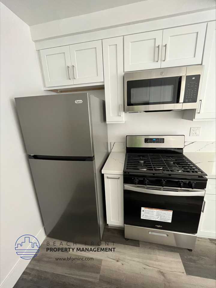 4028 W. 137th St. - Photo 2 of 12