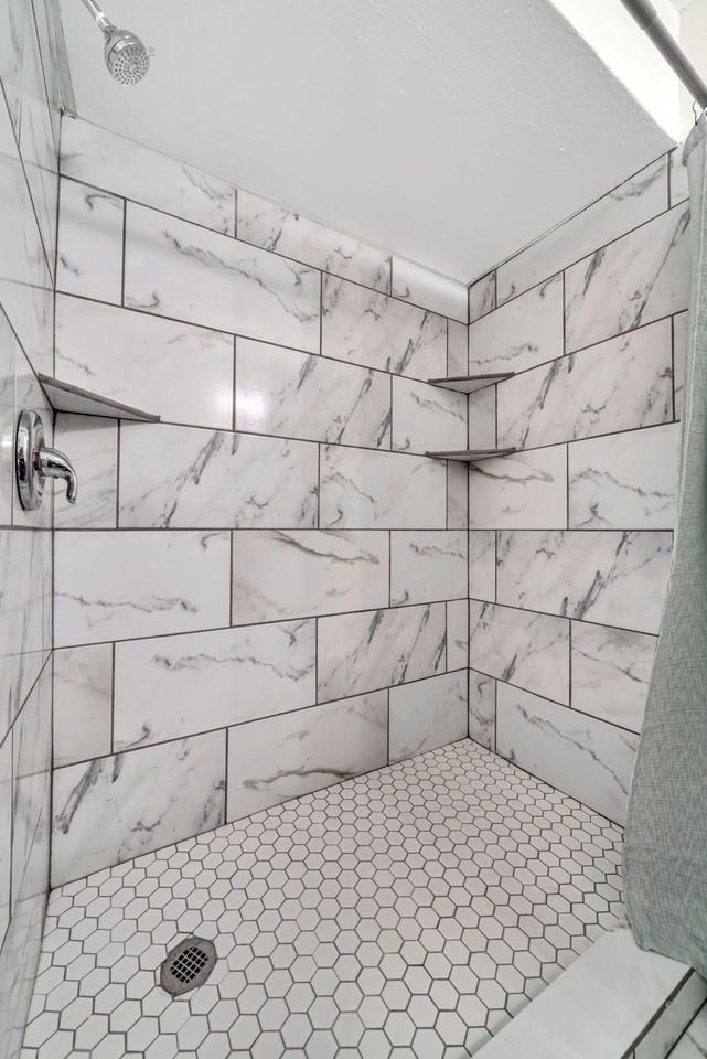 Island View St - Photo 4 of 18