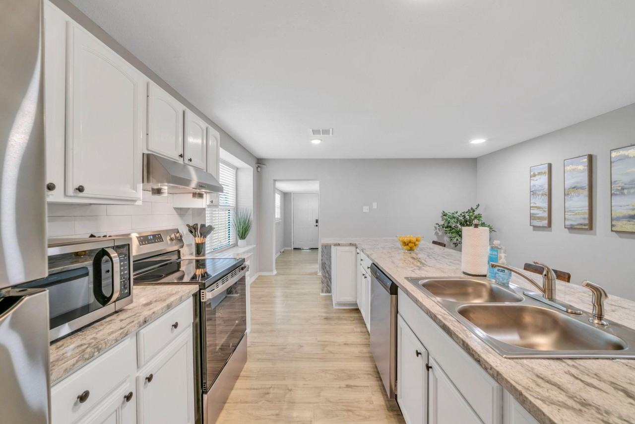 Island View St - Photo 5 of 18