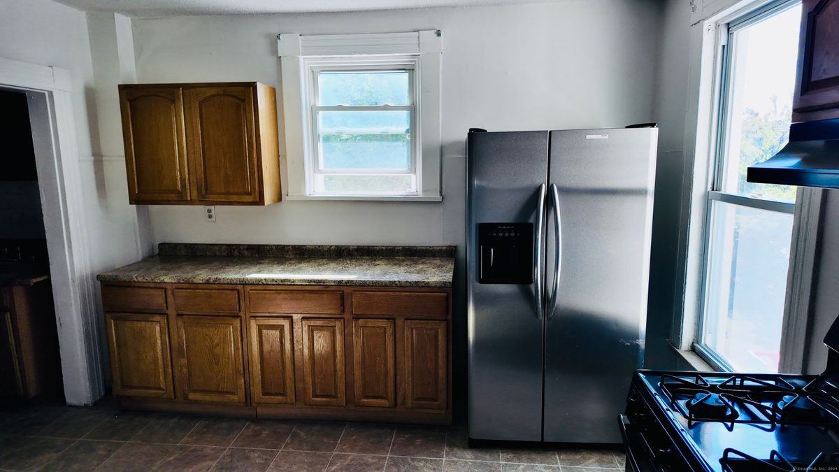 217 Poplar St ##2 - Photo 2 of 22