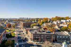 featured image of 10 Yeamans St