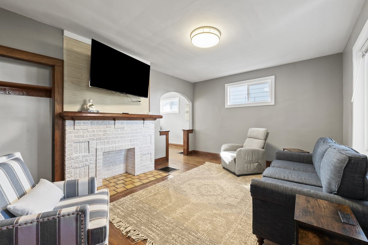 1270 South Ohio Avenue - Photo 3 of 15