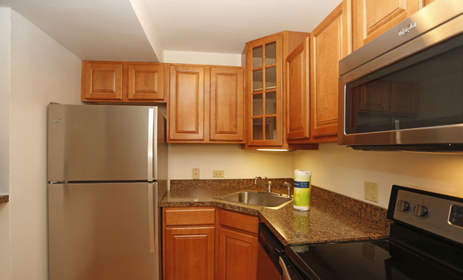 Courts of Williamsburg - Photo 2 of 25