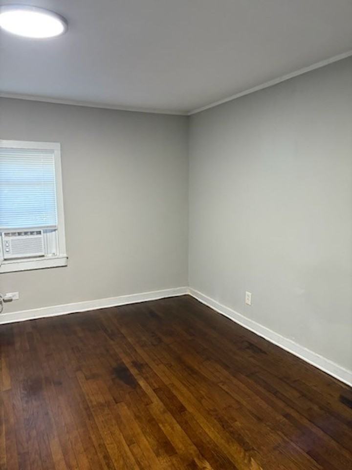 3036 Leroy St - Photo 4 of 5