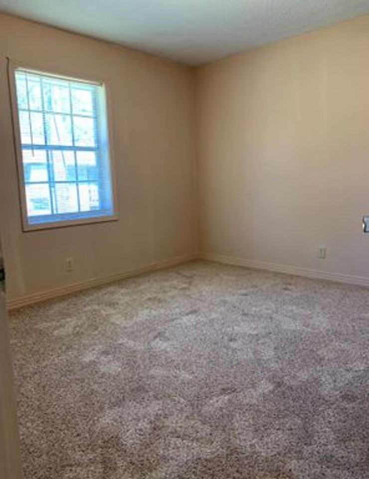 Cedar Pointe Apartments - Photo 5 of 20