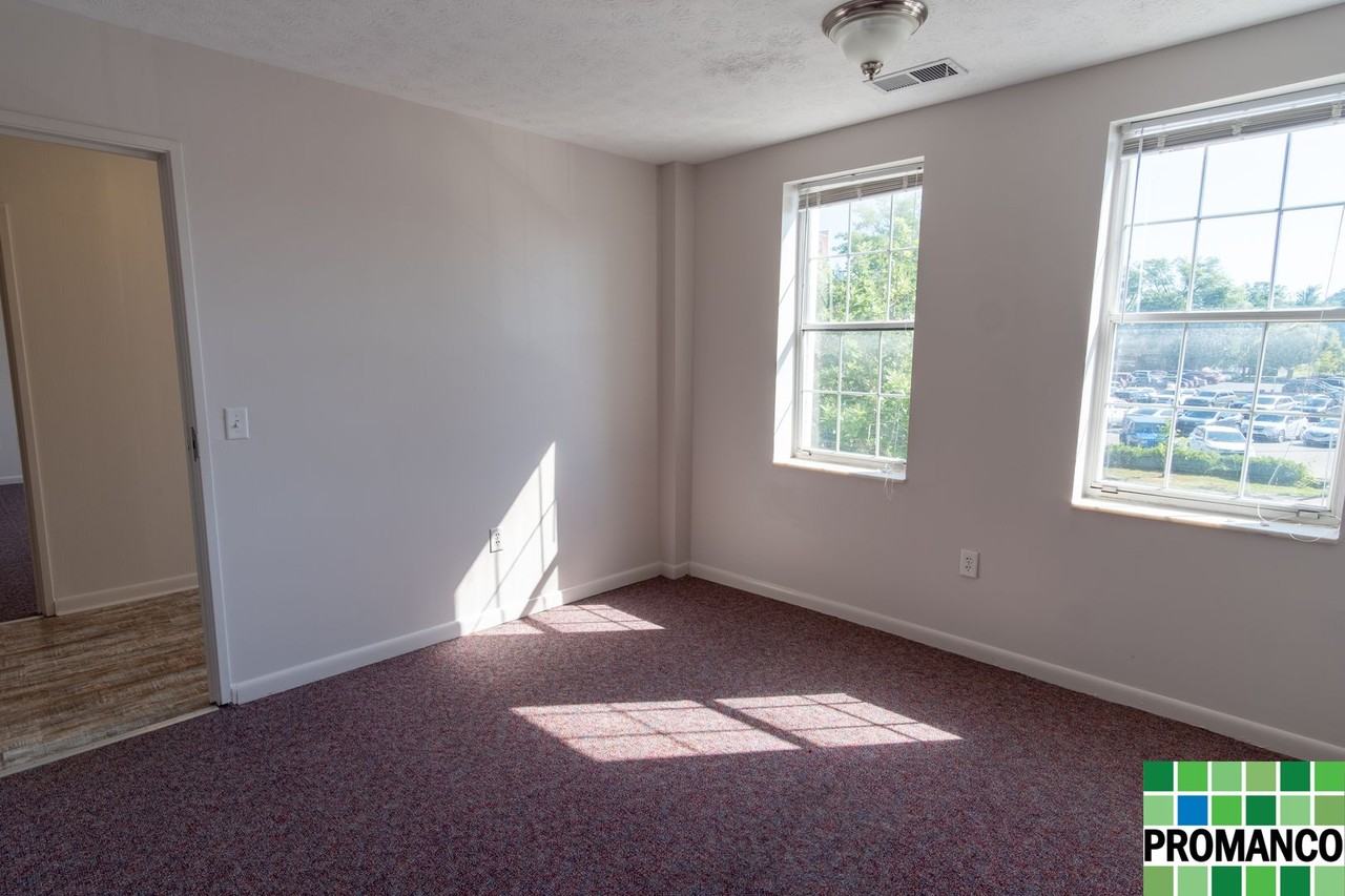 223 1/2 2nd St - Photo 3 of 14