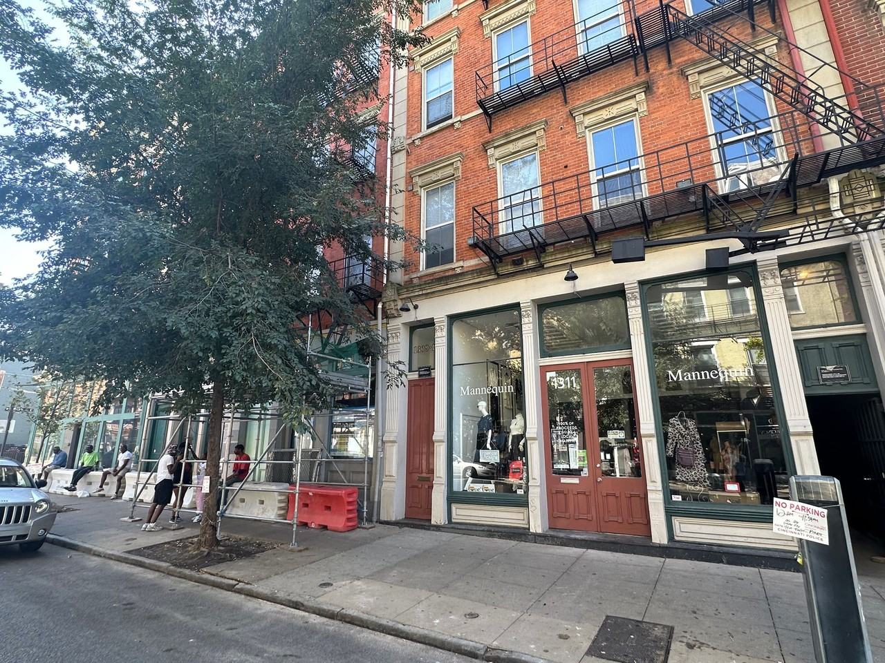 1309-11 Main St - Photo 2 of 4