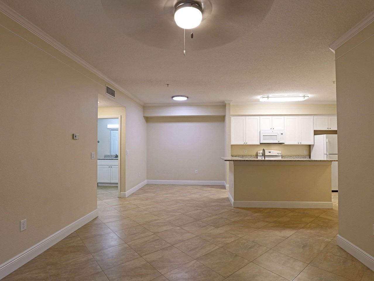 11490 11490 Villa Grand 203 - Photo 3 of 33