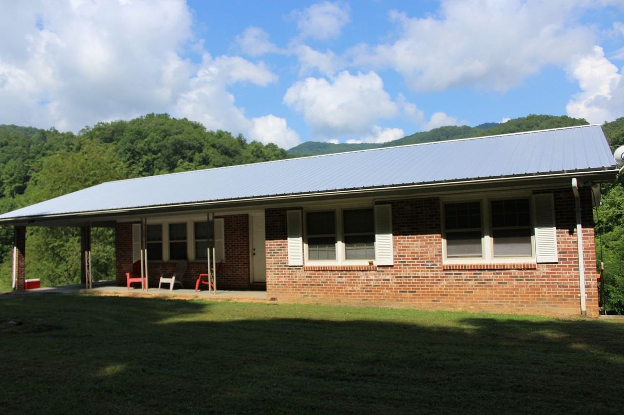 Tilley Creek 344 - Photo 2 of 23