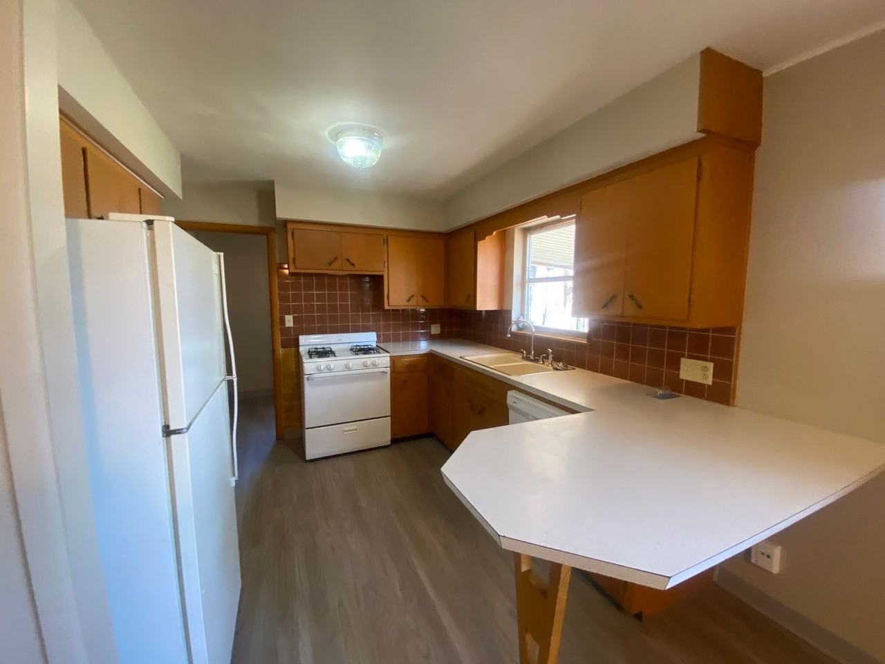 1504 S Barnes Ave - Photo 6 of 19