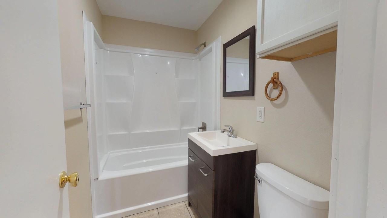 505 E 3rd St - Photo 7 of 11