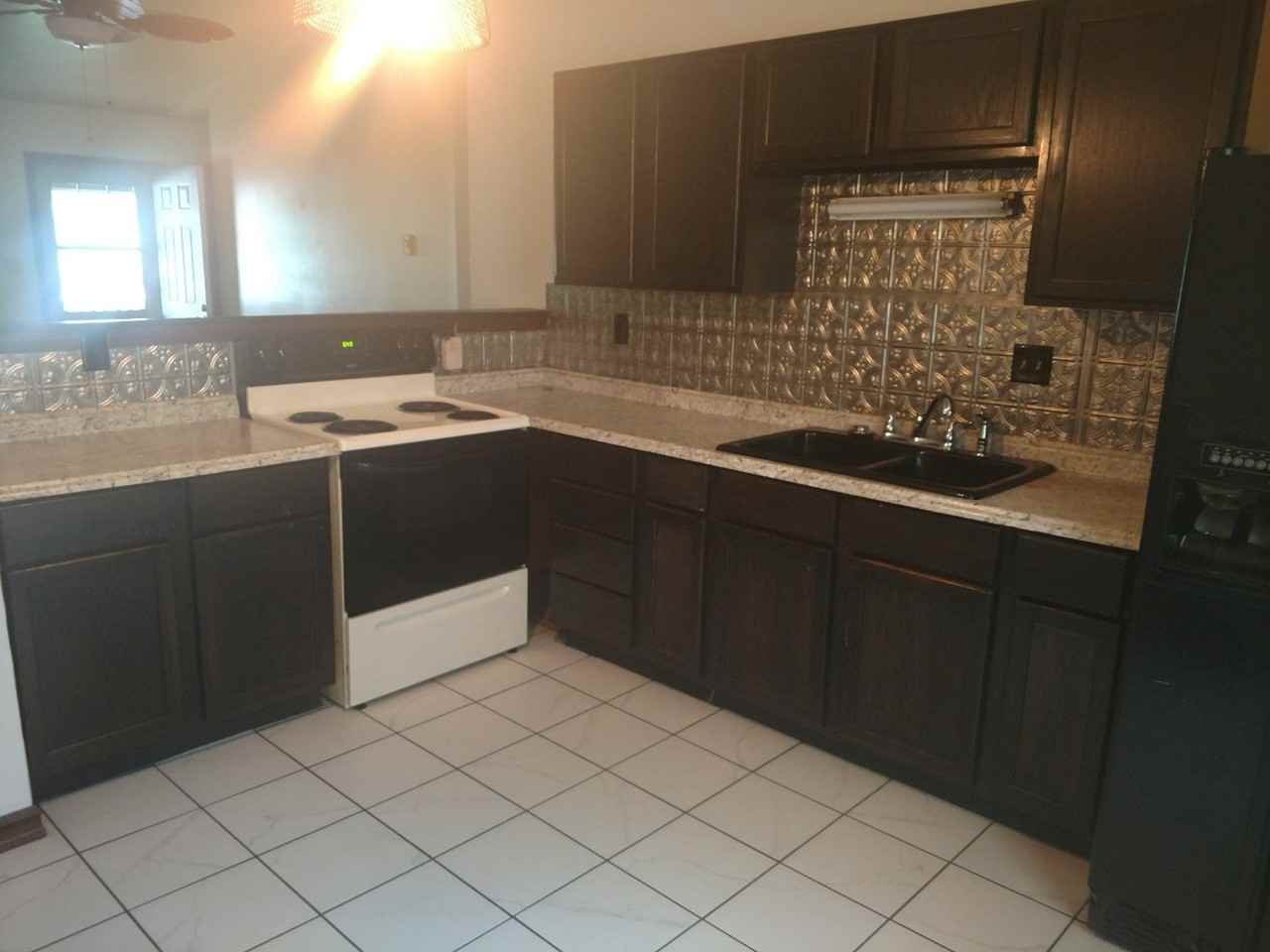 5501 Yucatan Dr - Photo 4 of 30