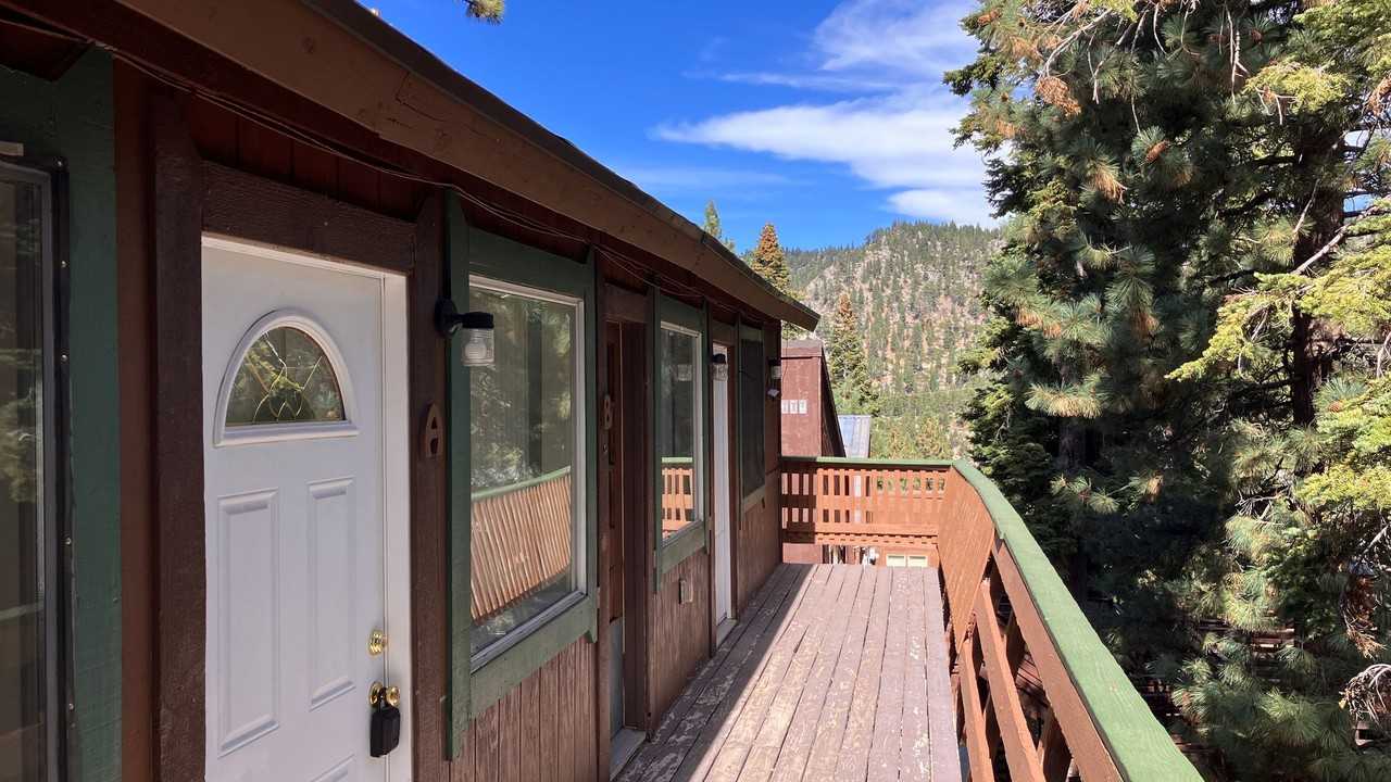 165A Tramway Dr - Photo 2 of 8