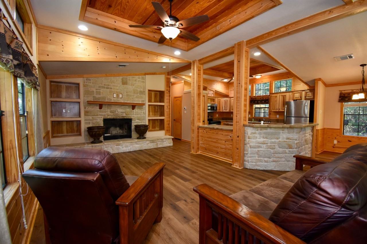 3668 Highway 563 - Photo 5 of 25