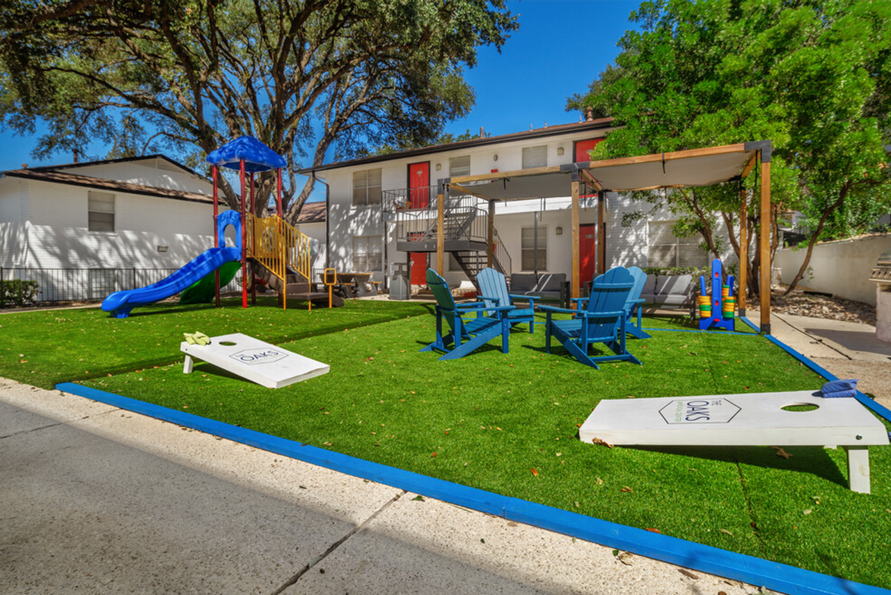 The Oaks Apartments At Medical Center - Photo 5 of 50