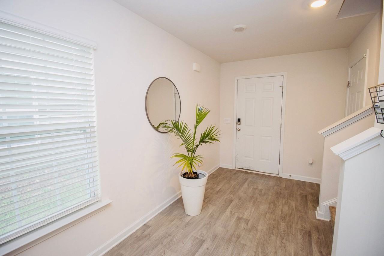 2015 Elmridge Road - Photo 4 of 27