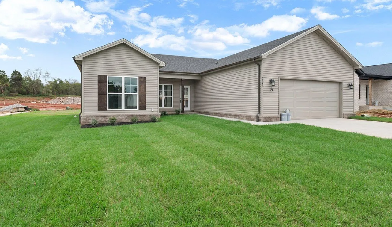 2583 Cedrus Ave - Photo 2 of 23