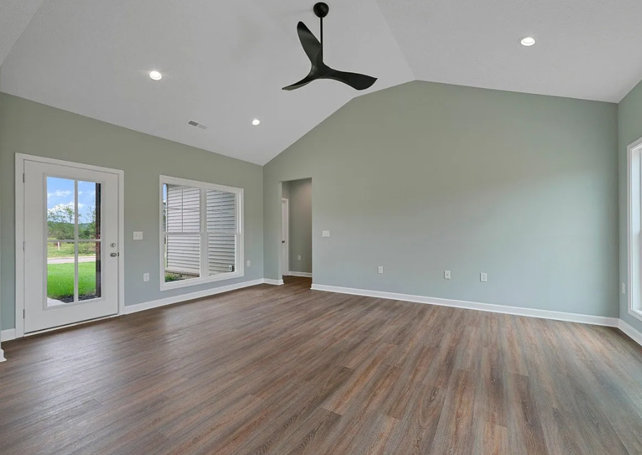 2583 Cedrus Ave - Photo 4 of 23