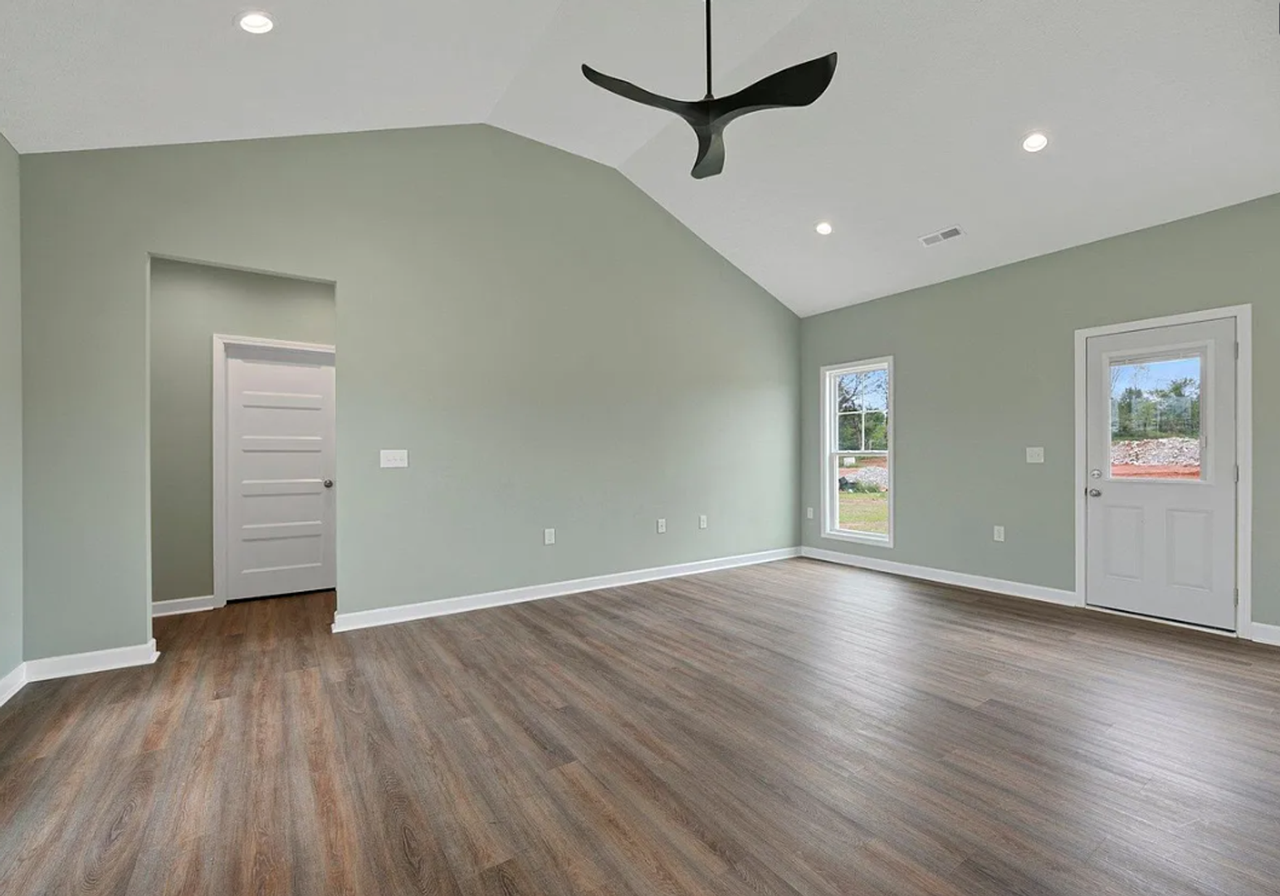 2583 Cedrus Ave - Photo 6 of 23