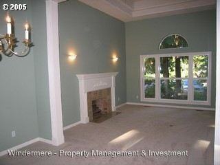 19485 Suncrest Dr - Photo 3 of 8