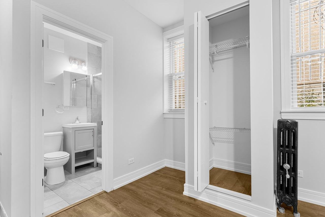 The 1521 Sherwin - Photo 4 of 12