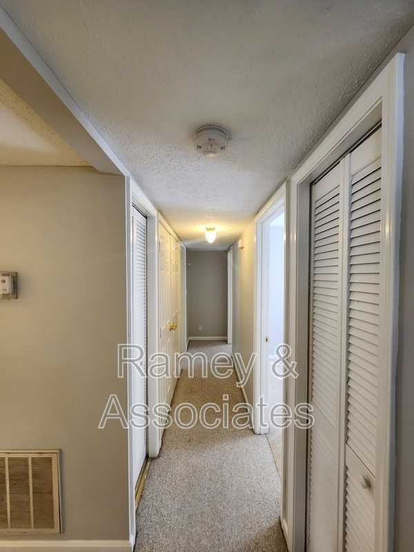 4011 Cedarway Ct - Photo 6 of 15