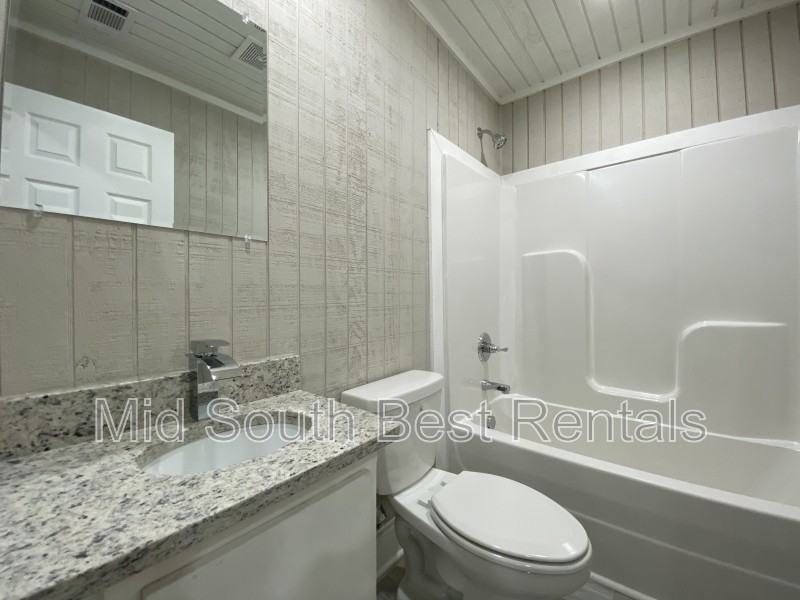 8213 1st St #B - Photo 7 of 7