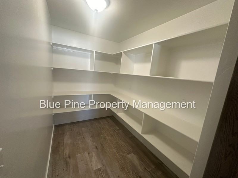 176 Hideout Dr - Photo 7 of 33