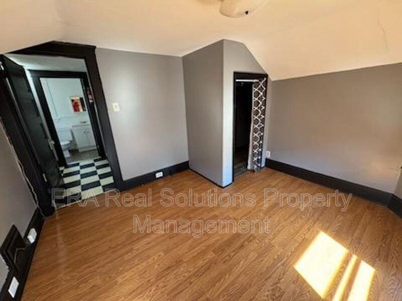 3571 Vine St #3 - Photo 3 of 12