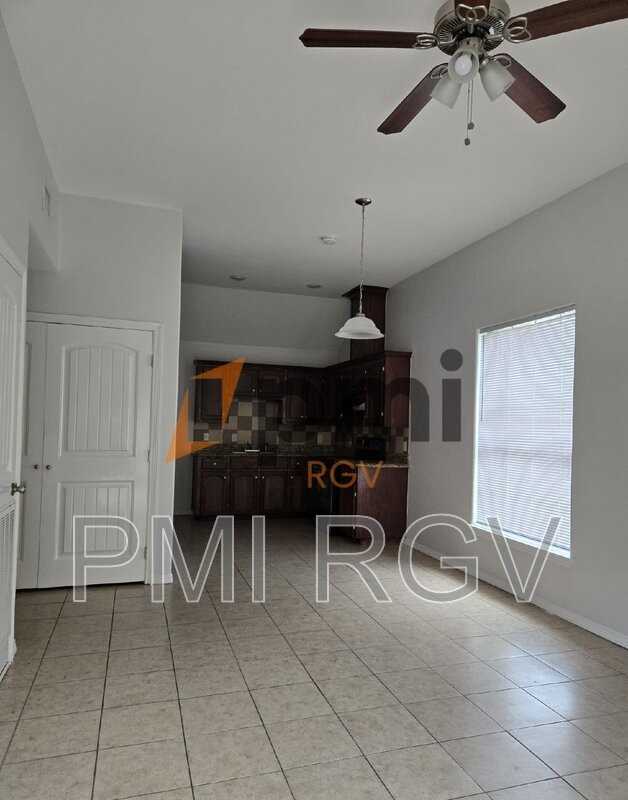 112 W Amy Dr #C - Photo 4 of 9