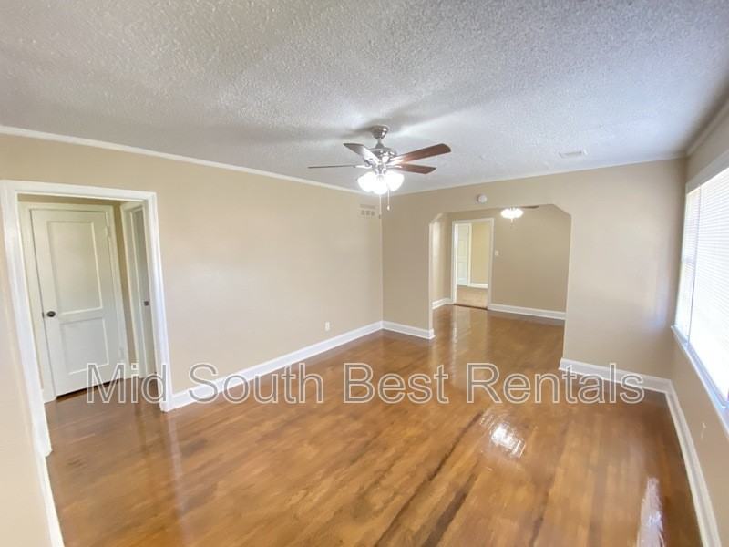 1050 E Shankman Cir - Photo 3 of 12