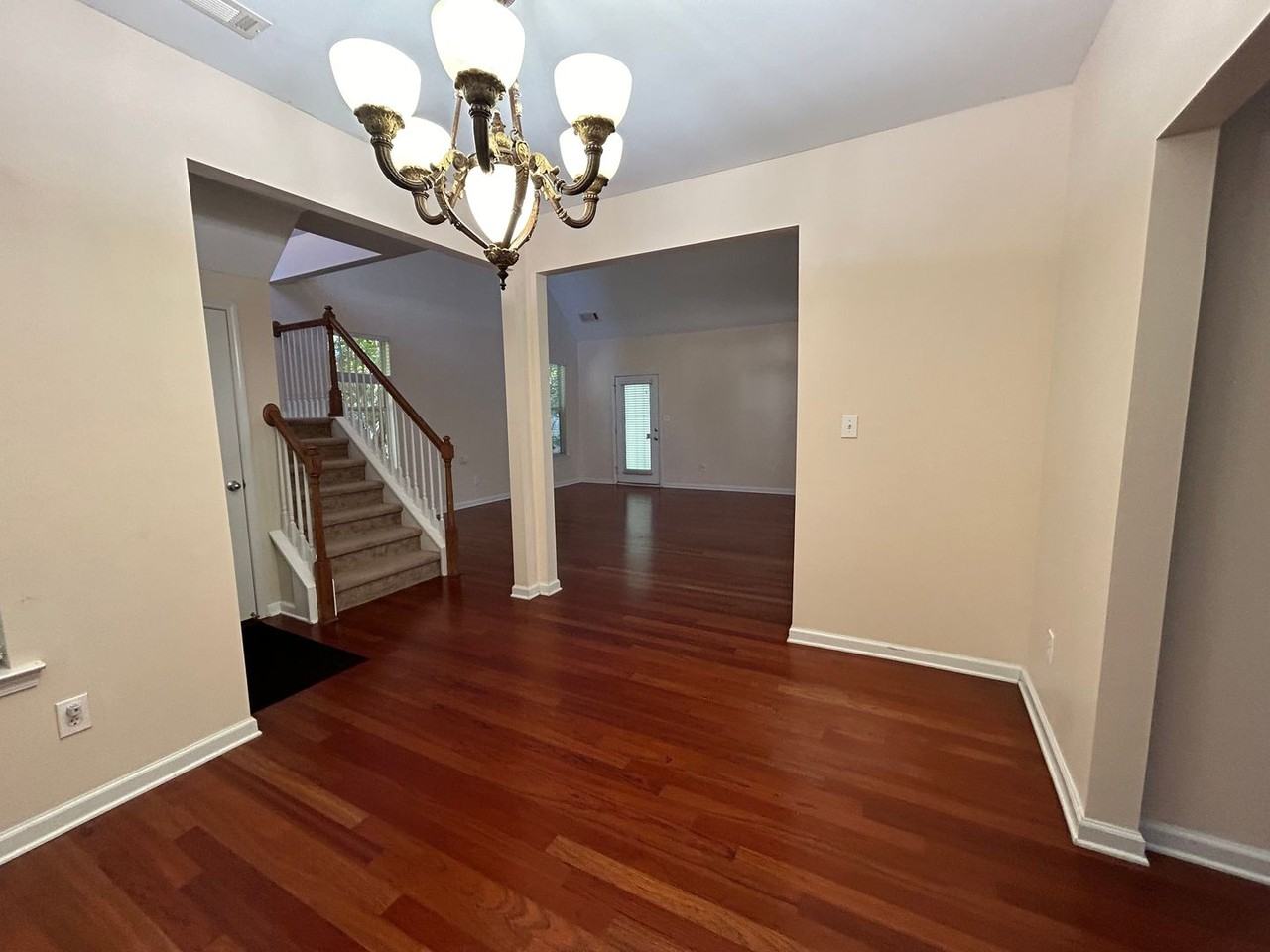 214 Turnbridge Cir - Photo 3 of 19