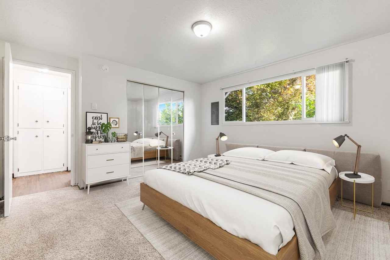 Ivanhoe Apartments - Photo 5 of 38