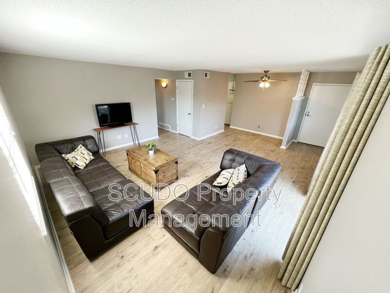 6202 Robinson St #3 - Photo 3 of 14